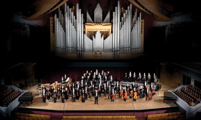 Calgary Philharmonic Orchestra: Ramon Tebar - Romantic Obsession at Jack Singer Concert Hall
