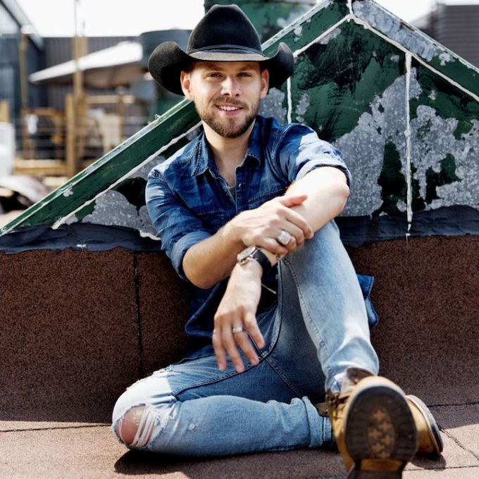 Brett Kissell & Calgary Philharmonic Orchestra